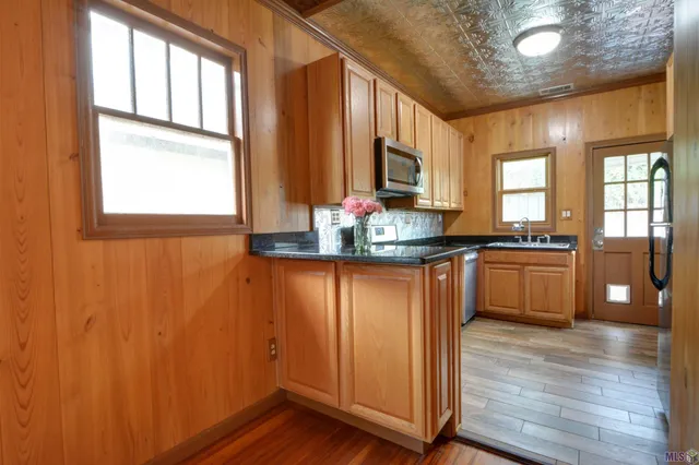 $219,900 | 647 Bungalow Lane, Baton Rouge, LA 70802