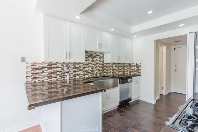 $3,400 | 18452 Lemarsh Street, Unit 48, Northridge, CA 91325