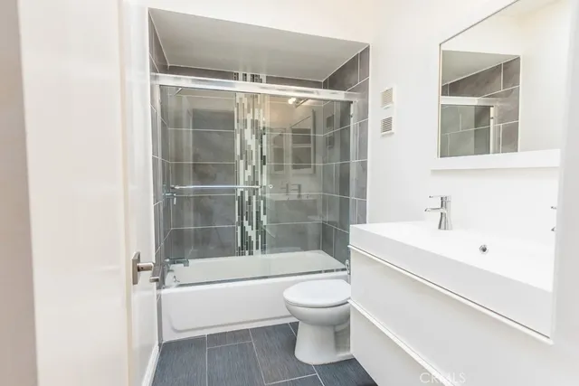 $3,400 | 18452 Lemarsh Street, Unit 48, Northridge, CA 91325