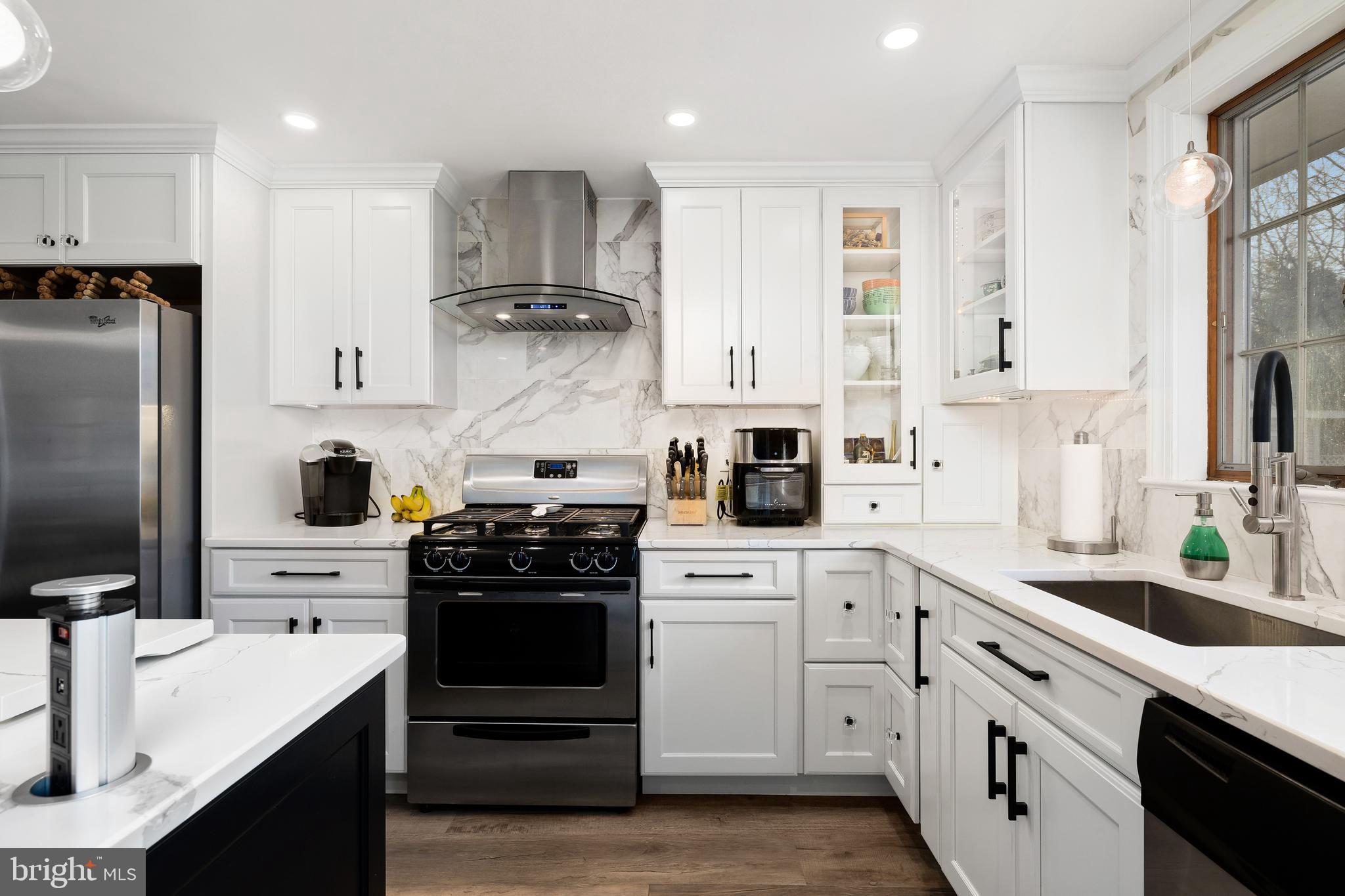 311 Henry Street Riverside, NJ 08075 - Photo 12 of 32 Remodeled Kitchen