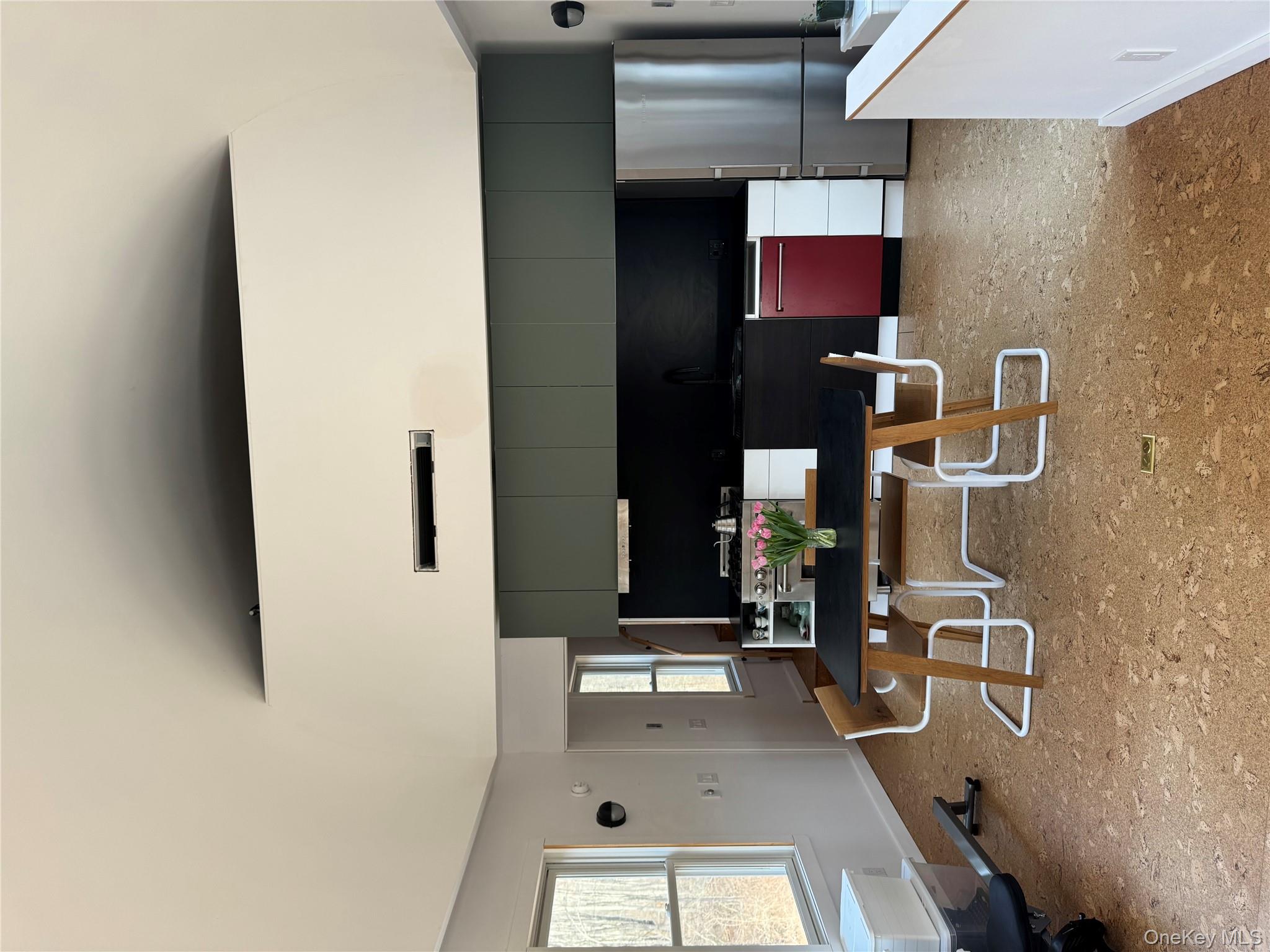 40 Pioneer Road Gardiner, NY 12525 - Photo 10 of 24 a living room with furniture