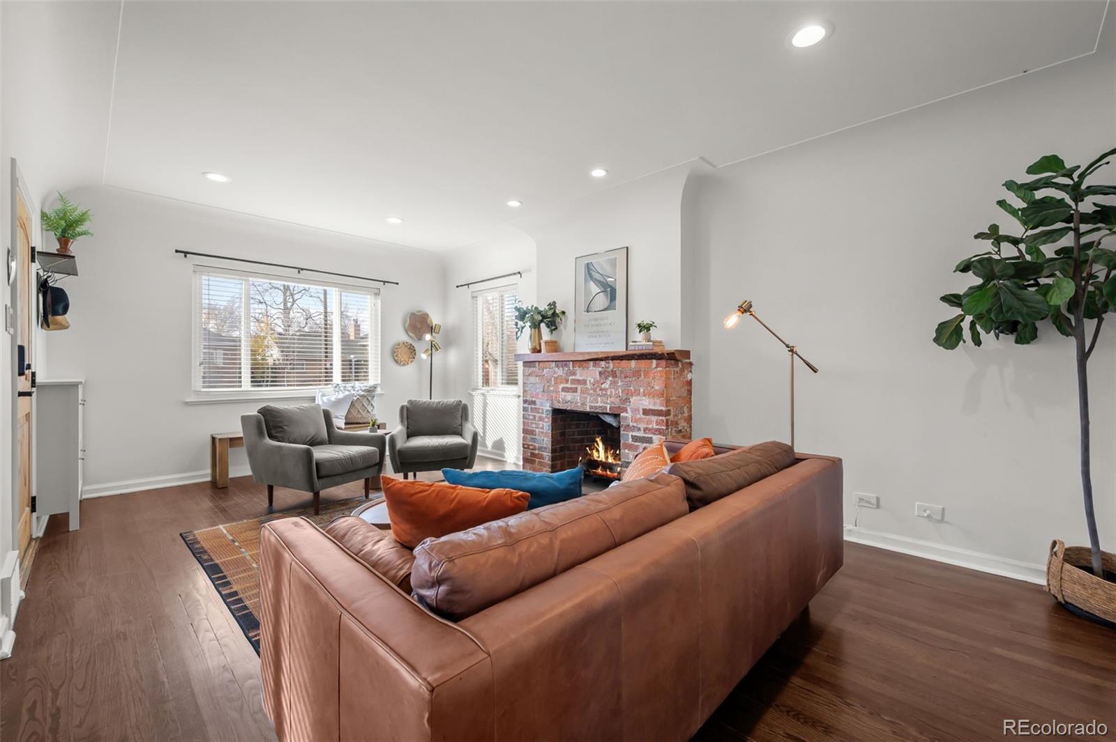 2842 Glencoe Street Denver, CO 80207 - Photo 7 of 37