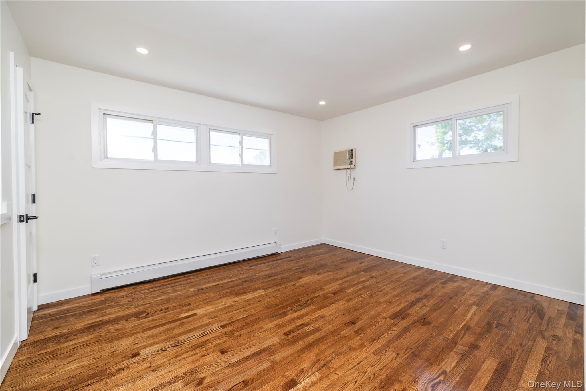 561 Woodbury Road Plainview, NY 11803 - Photo 12 of 19