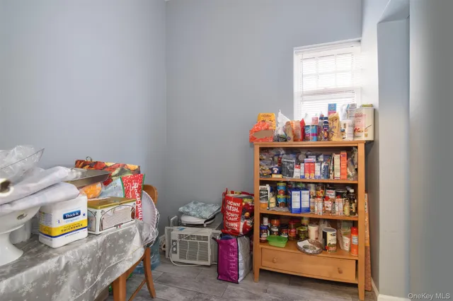 $949,000 | 262 North Fulton Avenue, Fleetwood, NY 10552