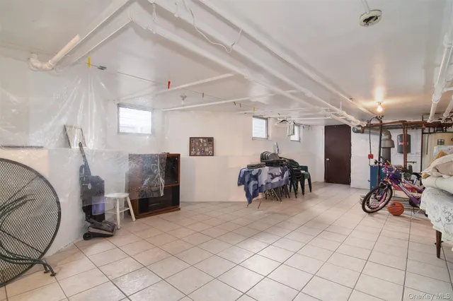 $949,000 | 262 North Fulton Avenue, Fleetwood, NY 10552