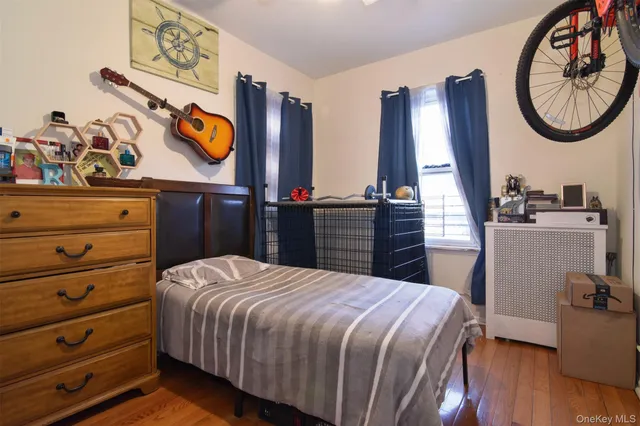 $949,000 | 262 North Fulton Avenue, Fleetwood, NY 10552