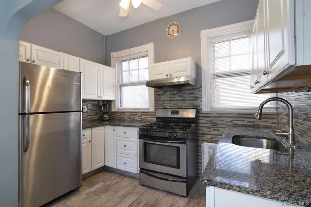 $949,000 | 262 North Fulton Avenue, Fleetwood, NY 10552