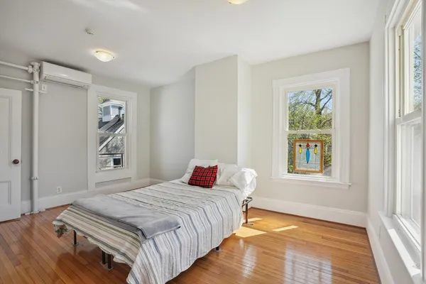 $799,900 | 9 Kidder Avenue, Unit 2, Somerville, MA 02144