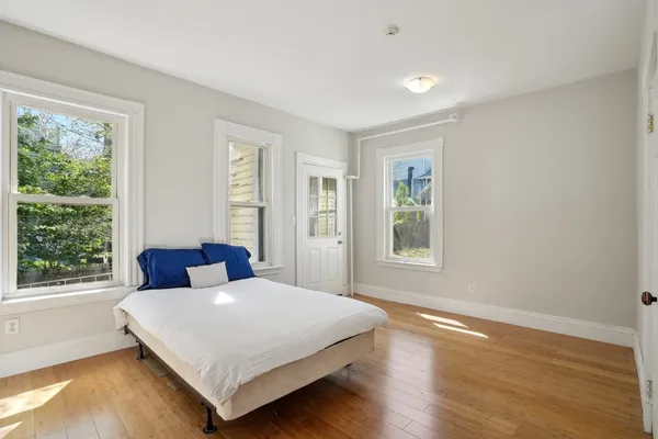 $799,900 | 9 Kidder Avenue, Unit 2, Somerville, MA 02144