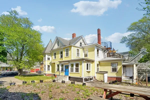 $799,900 | 9 Kidder Avenue, Unit 2, Somerville, MA 02144