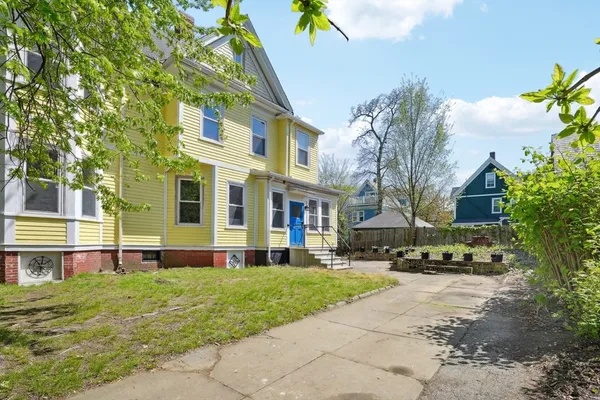 $799,900 | 9 Kidder Avenue, Unit 2, Somerville, MA 02144