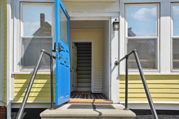 $799,900 | 9 Kidder Avenue, Unit 2, Somerville, MA 02144