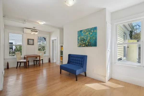 $799,900 | 9 Kidder Avenue, Unit 2, Somerville, MA 02144