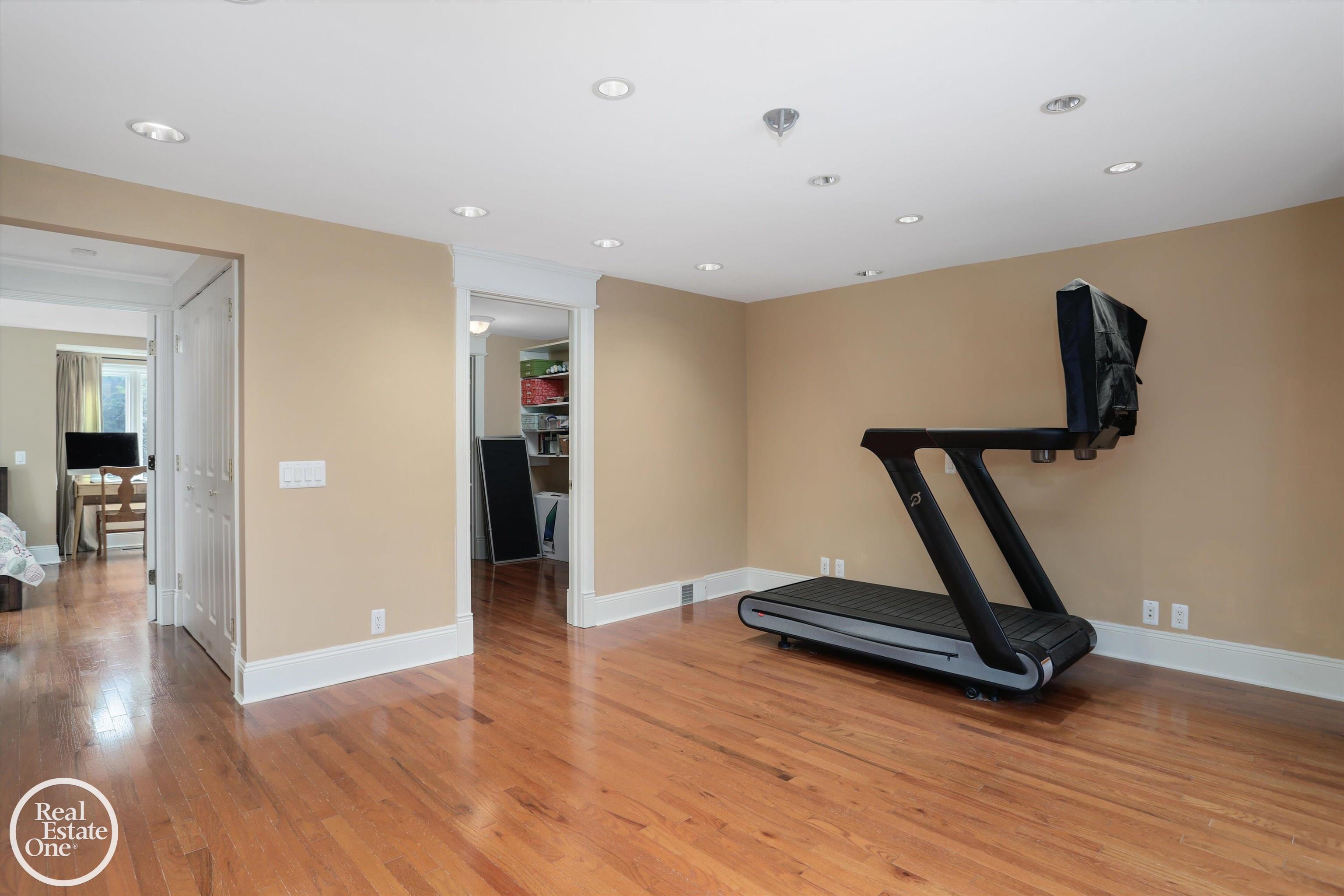 583 Lake Shore Road Grosse Pointe Shores, MI 48236 - Photo 53 of 92