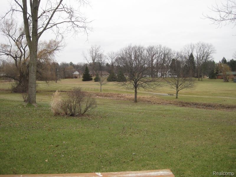 33632 Old Timber Road Farmington, MI 48331 - Photo 25 of 26 032.jpg