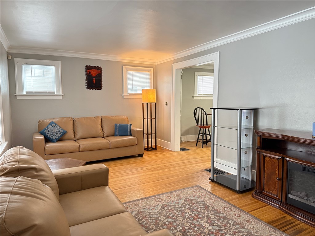 61 Cliffmor Street Rochester, NY 14609 - Photo 8 of 27 Gallery Image 8