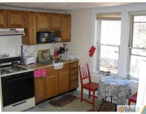 71 Foyer Street Edison, NJ 08817 - Photo 9 of 10 Gallery Image 9