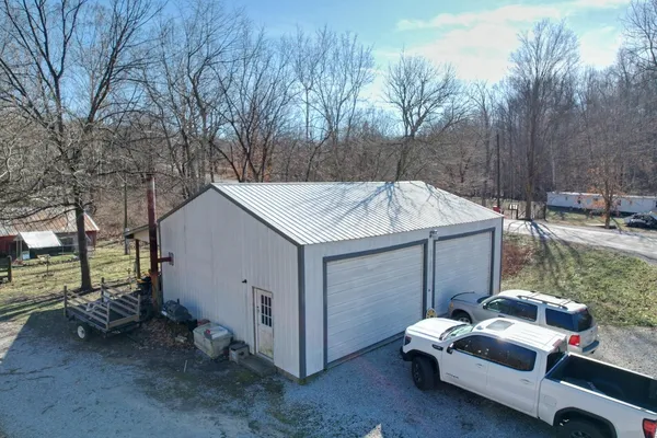 a view of a dry yard