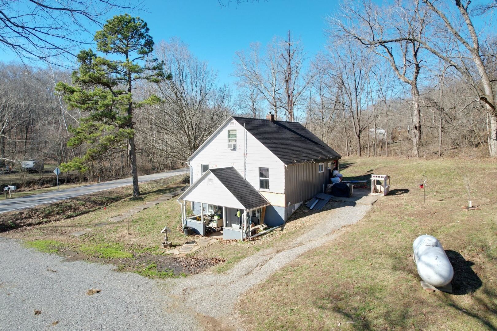 342 Bassett Road Elizabethtown, IL 62931 - Photo 5 of 62