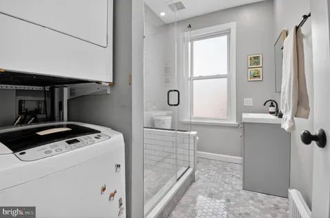 $749,000 | 315 16th Street Southeast, Washington, DC 20003