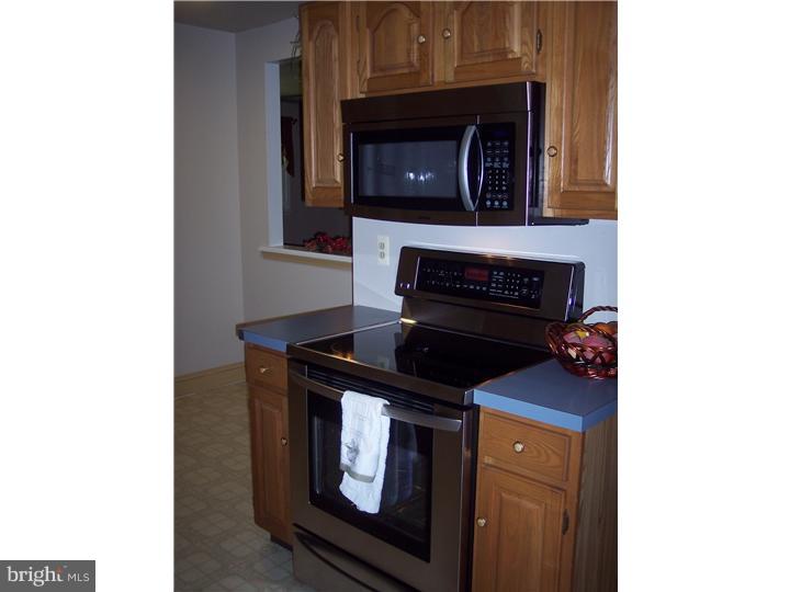 277 Hickon Road Quakertown, PA 18951 - Photo 9 of 25 Kitchen