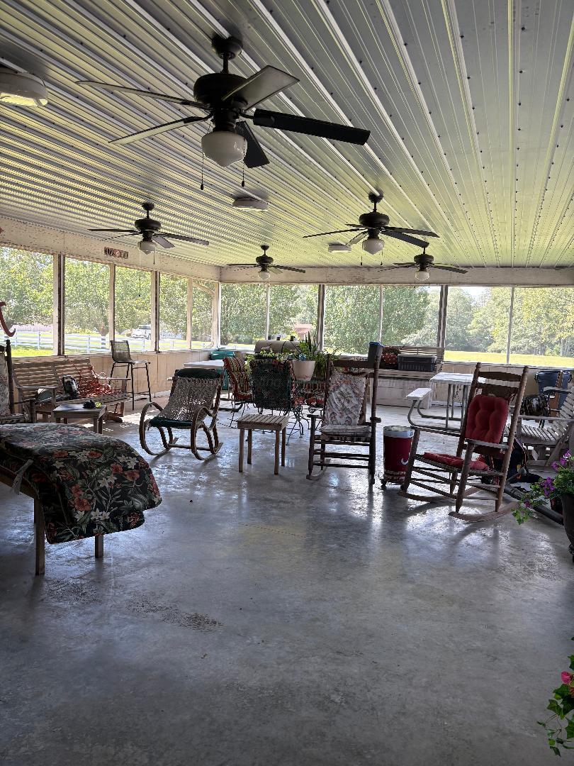 477 Fall City Road Jasper, AL 35503 - Photo 20 of 31 Covered Back Patio