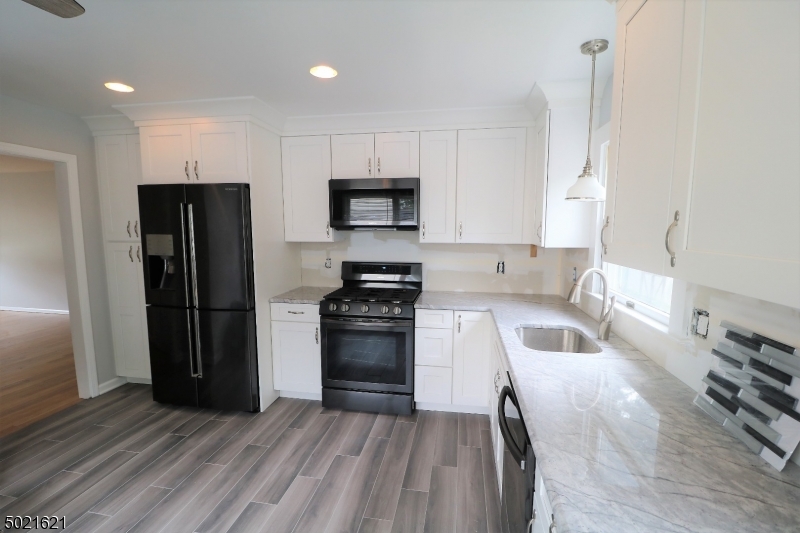 50 Parson Road Clifton, NJ 07012 - Photo 6 of 17