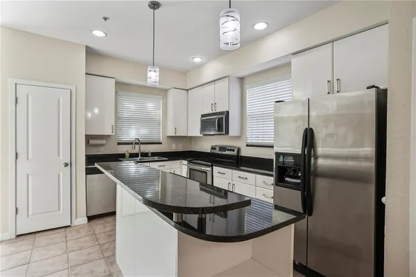 $3,900 | 3405 West Swann Avenue, Unit 9, Tampa, FL 33609