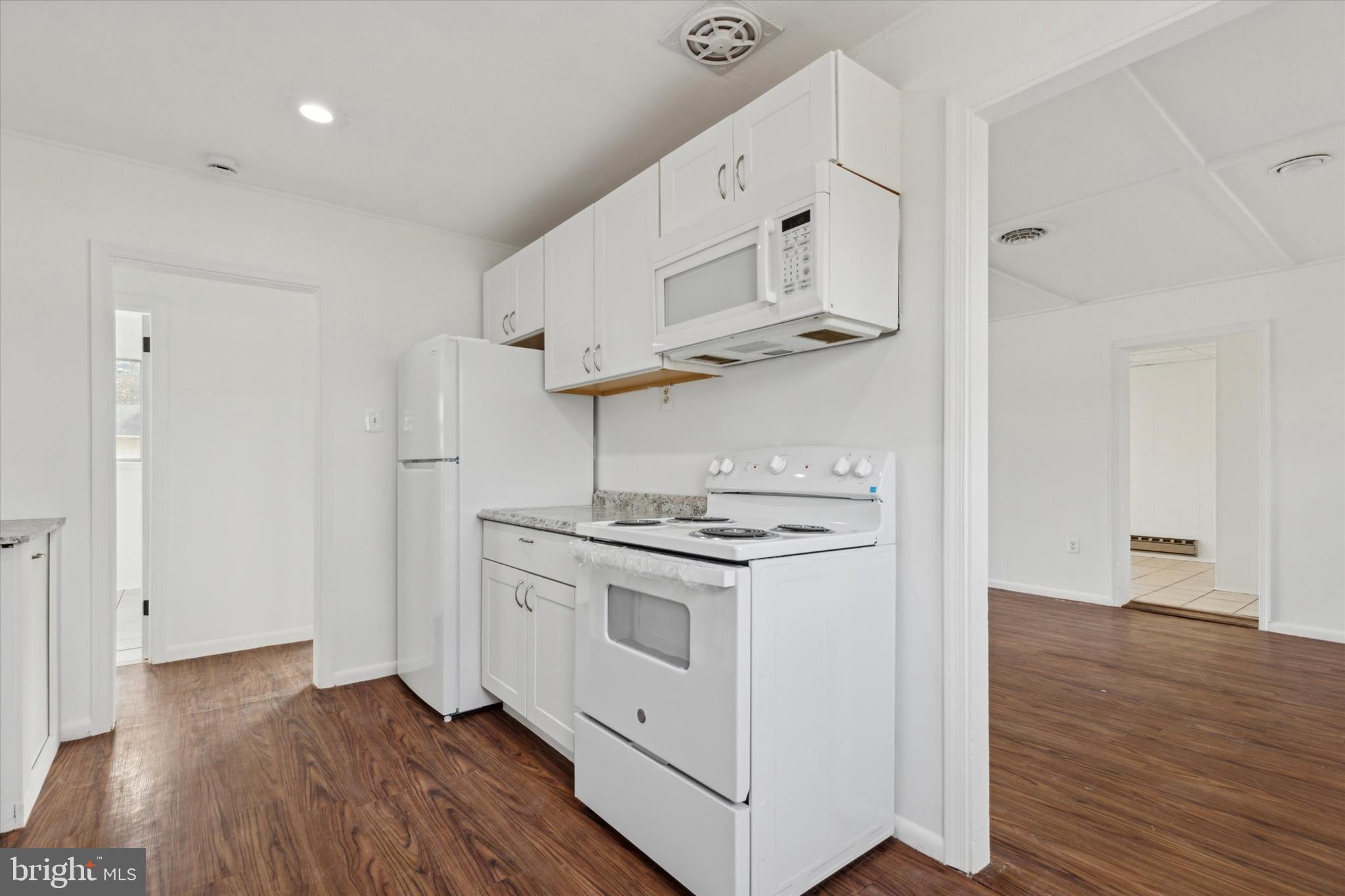 254 Bryans Road Norristown, PA 19401 - Photo 7 of 25 Gallery Image 7