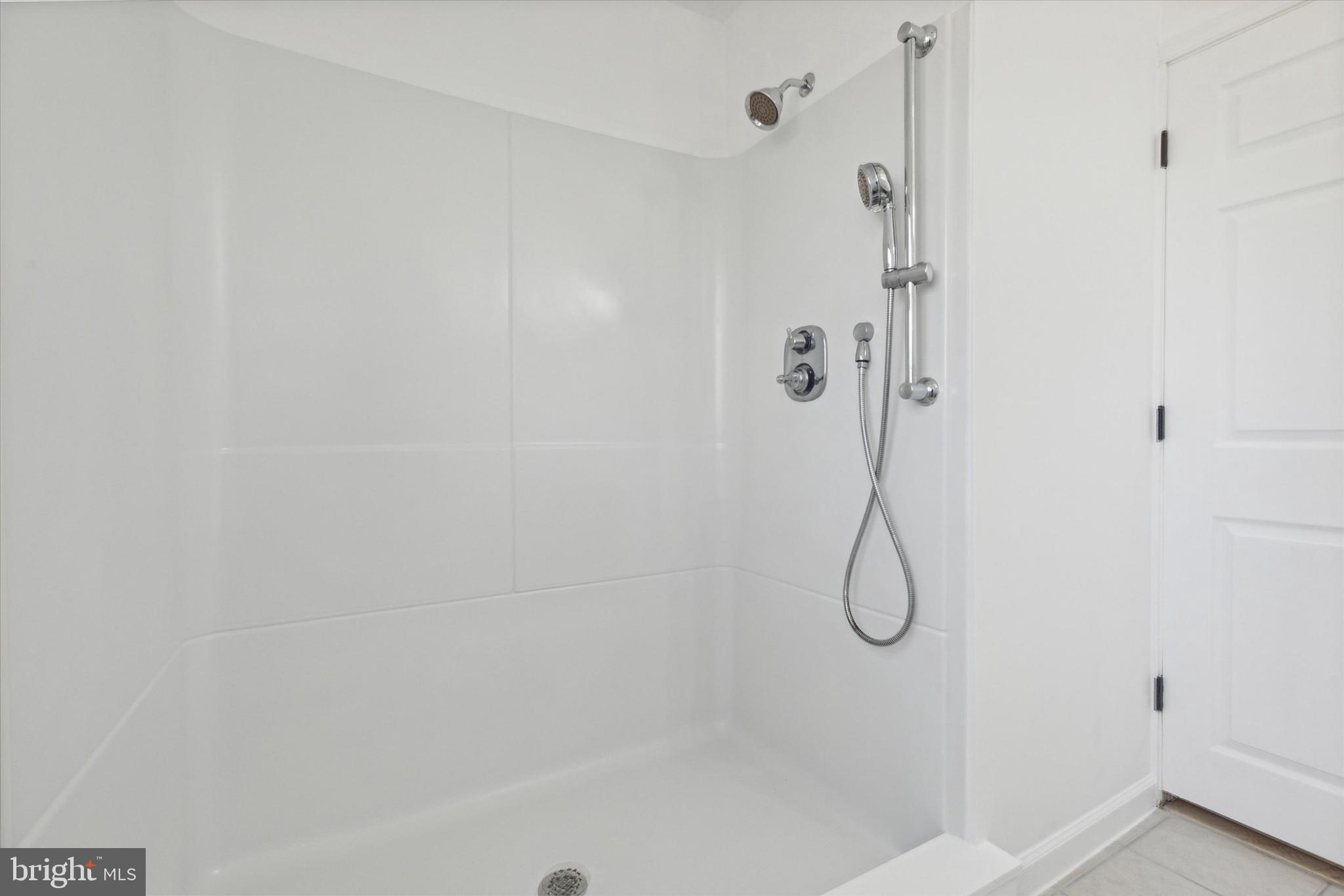 254 Bryans Road Norristown, PA 19401 - Photo 10 of 25 Gallery Image 10