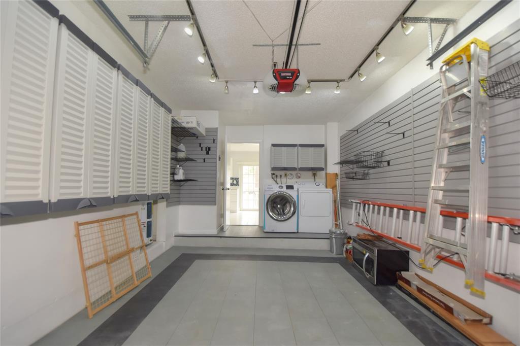 4801 Grapevine Way, Unit 4801 Davie, FL 33331 - Photo 12 of 38 a view of an empty room with a window