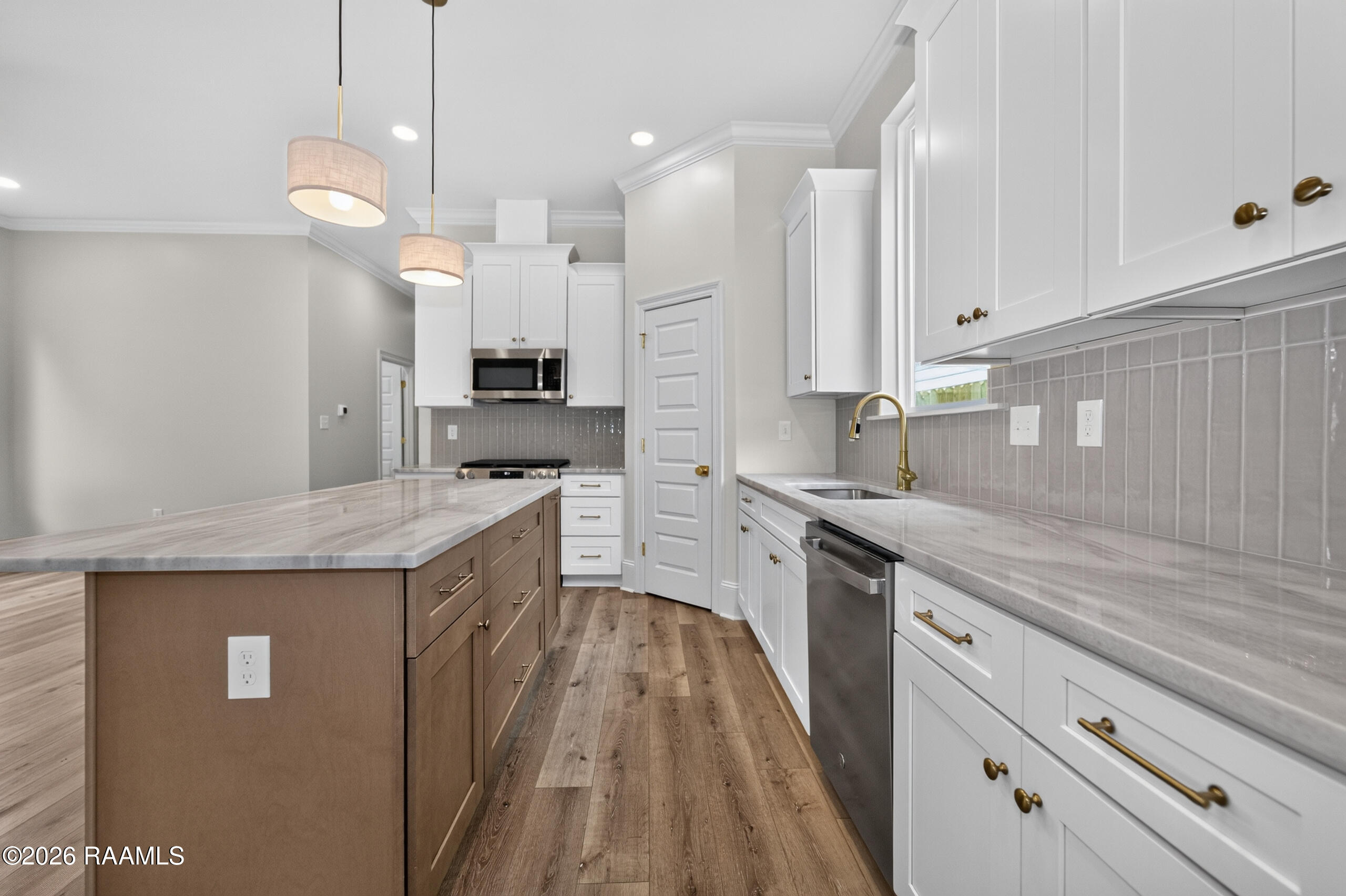 304 Academy Road Lafayette, LA 70503 - Photo 8 of 26 DSC02517