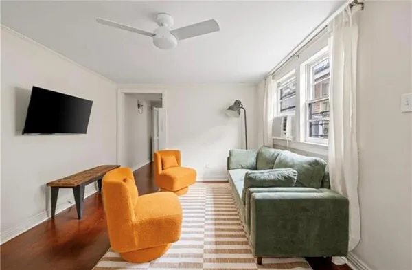 $1,650 | 5624 1/2 Annunciation Street, New Orleans, LA 70115