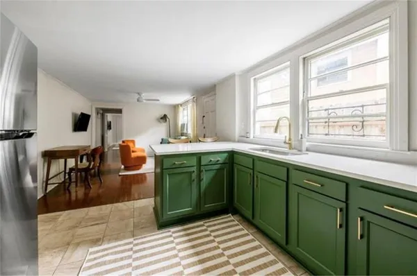 $1,650 | 5624 1/2 Annunciation Street, New Orleans, LA 70115
