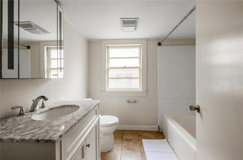 5624 1/2 Annunciation Street New Orleans, LA 70115 - Photo 8 of 10