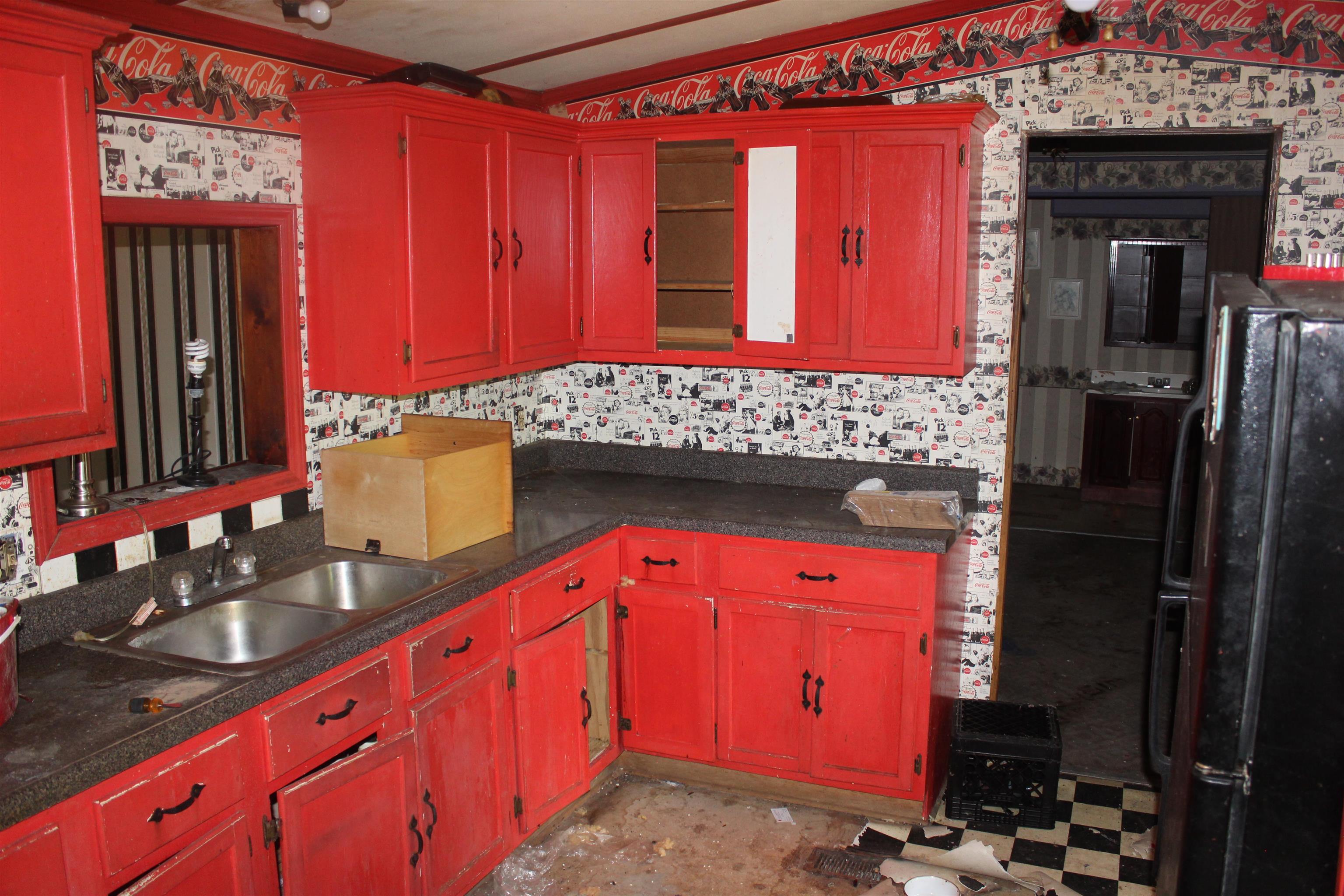 44 Martha Cove Ripley, TN 38063 - Photo 18 of 20 a kitchen with a sink stove and refrigerator