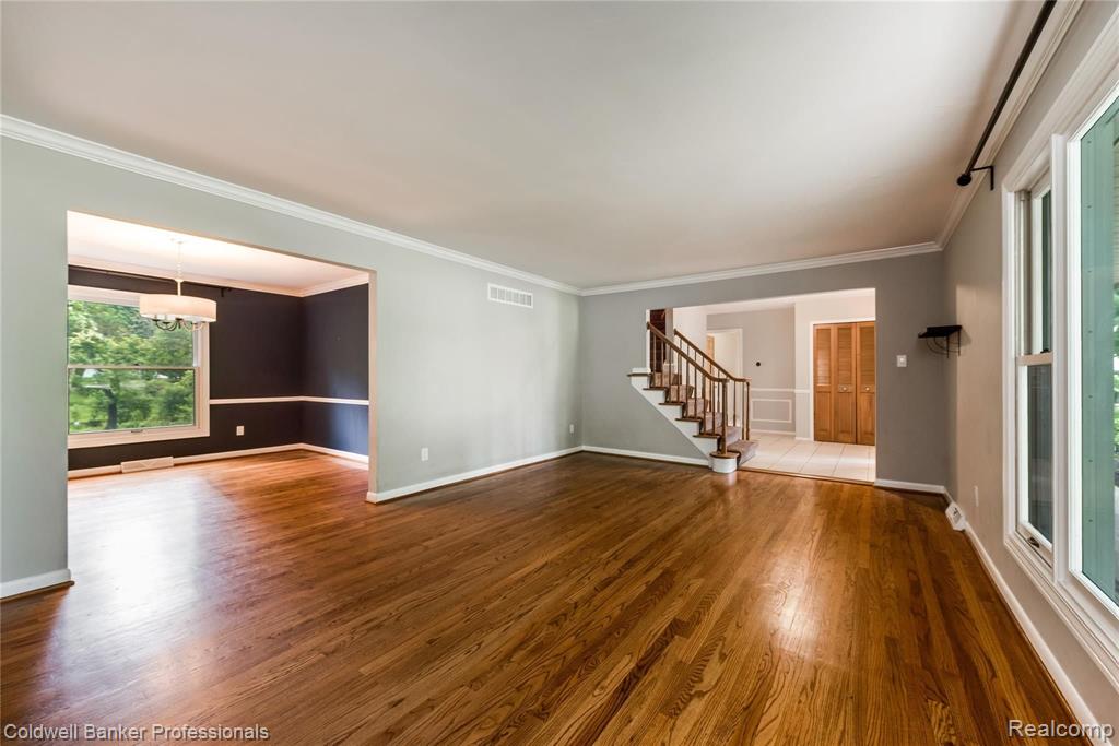 29870 Fox Grove Road Farmington, MI 48334 - Photo 10 of 35