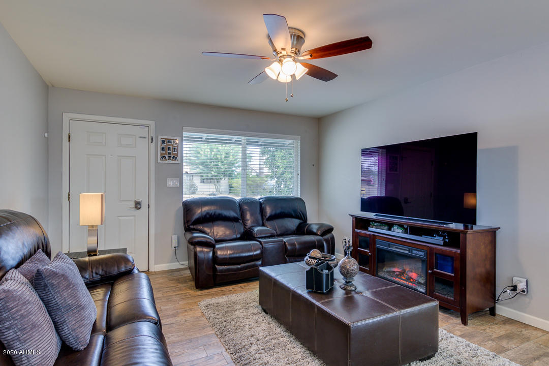 3943 West Griswold Road Phoenix, AZ 85051 - Photo 11 of 29 07-Griswold