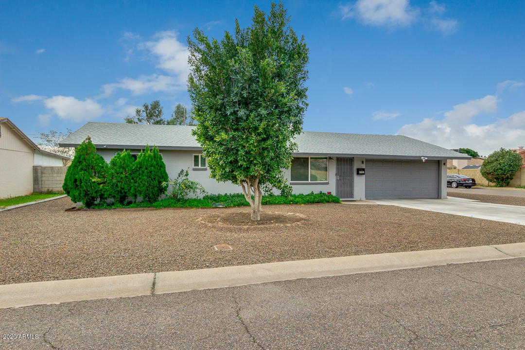 3943 West Griswold Road Phoenix, AZ 85051 - Photo 2 of 29 02-Griswold