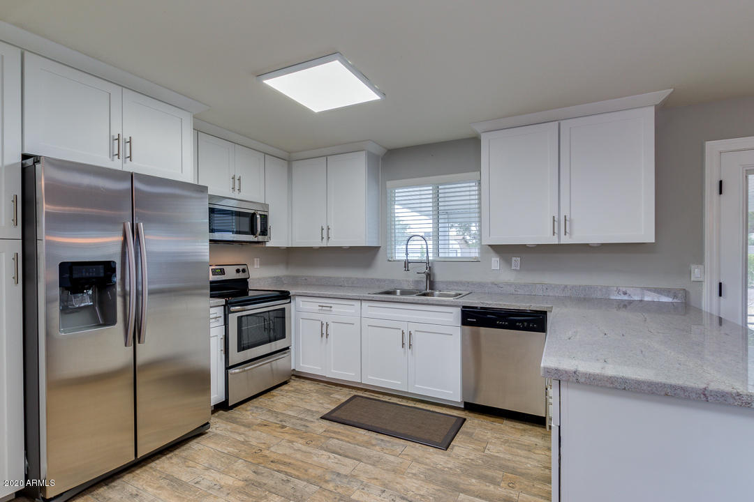 3943 West Griswold Road Phoenix, AZ 85051 - Photo 5 of 29 13-Griswold