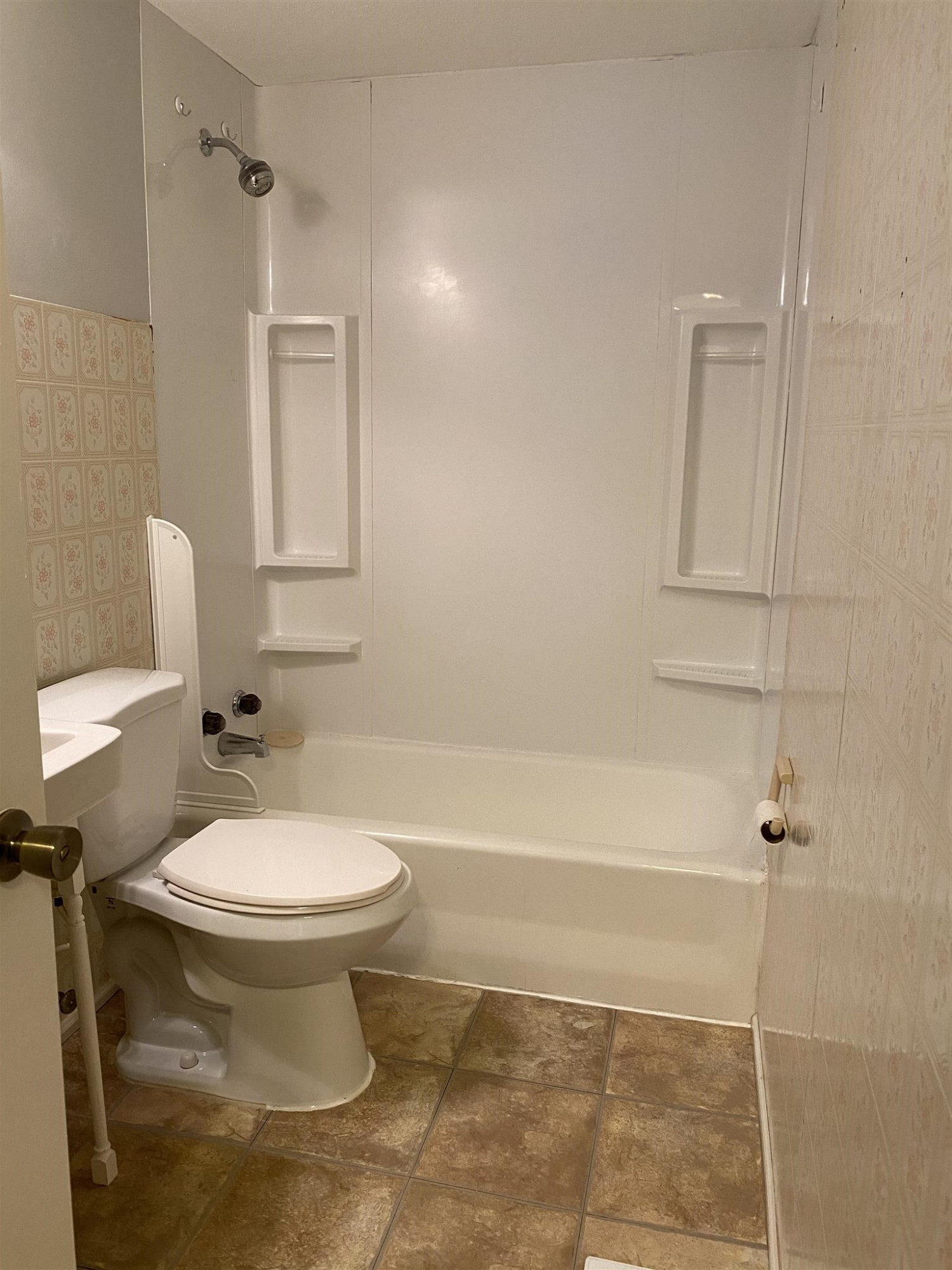 912 Ridgeview Drive Florence, KY 41042 - Photo 9 of 24 Gallery Image 9
