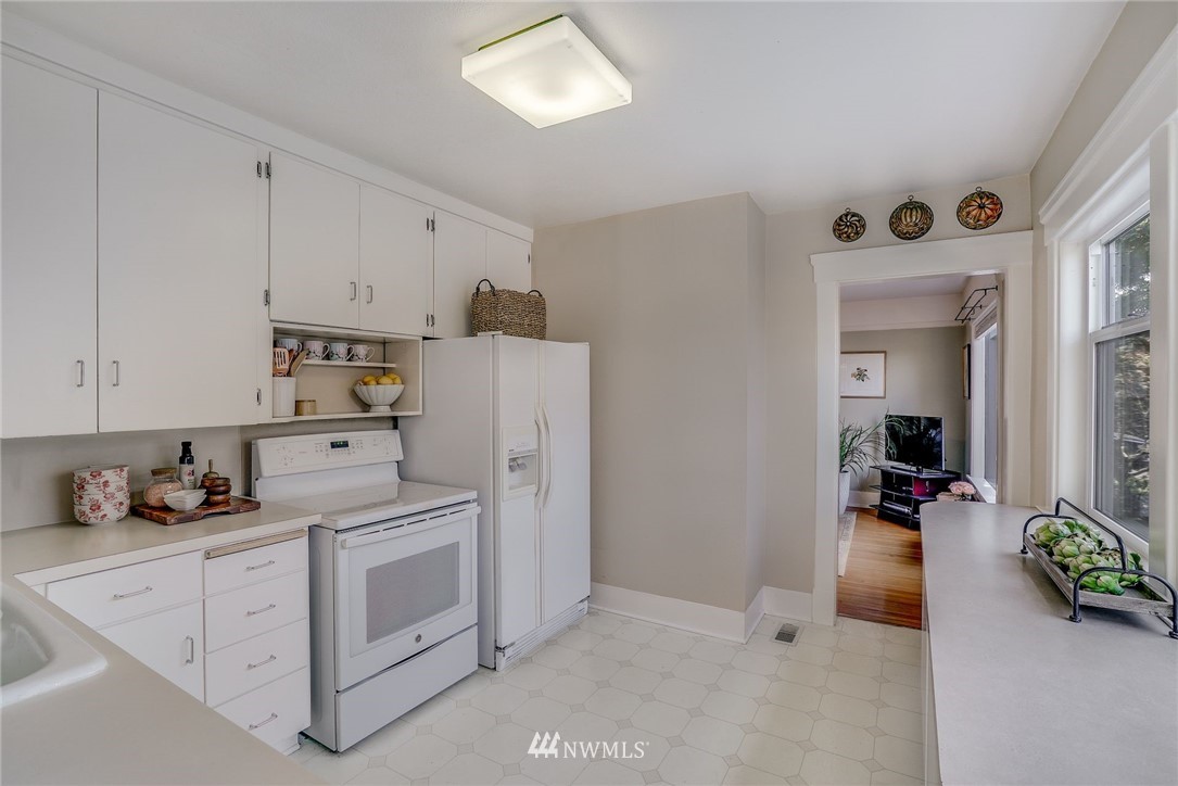 3952 Southwest Ida Street Seattle, WA 98136 - Photo 11 of 28 Gallery Image 11