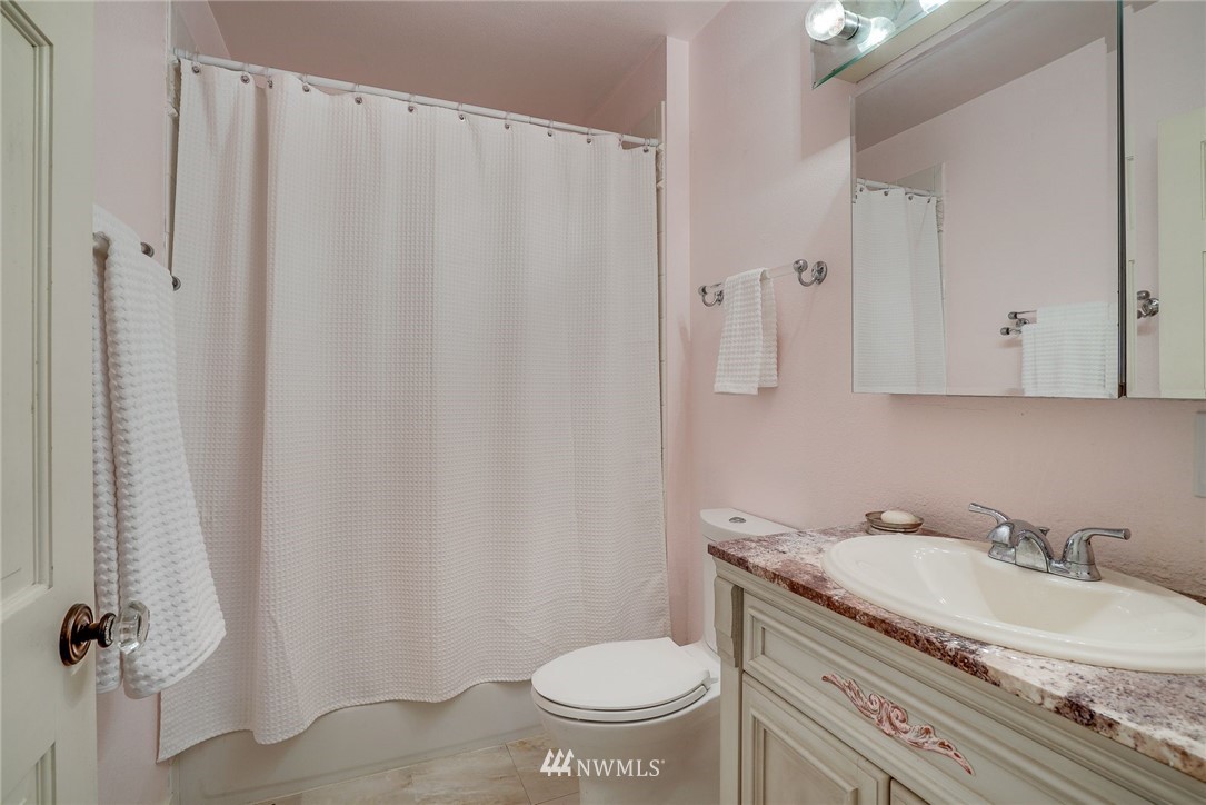3952 Southwest Ida Street Seattle, WA 98136 - Photo 16 of 28 Gallery Image 16