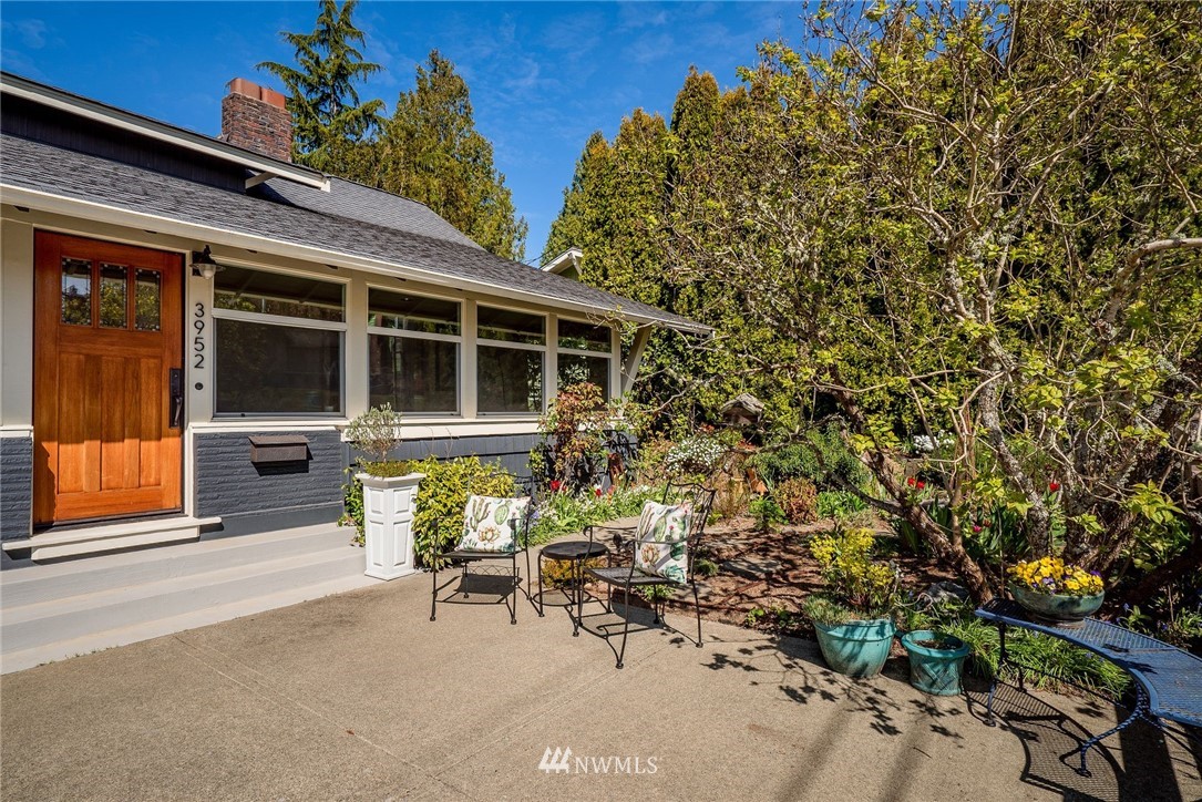 3952 Southwest Ida Street Seattle, WA 98136 - Photo 4 of 28 Gallery Image 4