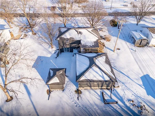$244,000 | 716 Shea Street, Burlington, KS 66839