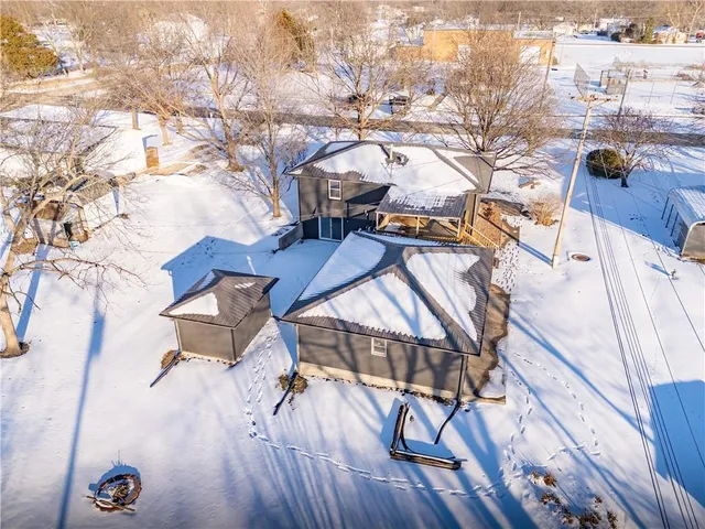 $249,000 | 716 Shea Street, Burlington, KS 66839