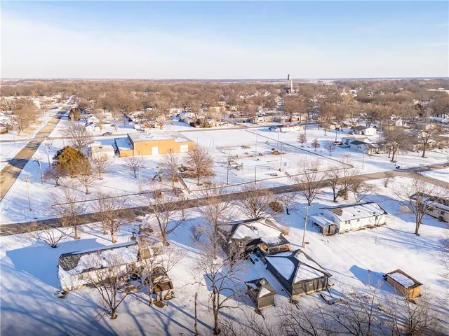 $249,000 | 716 Shea Street, Burlington, KS 66839