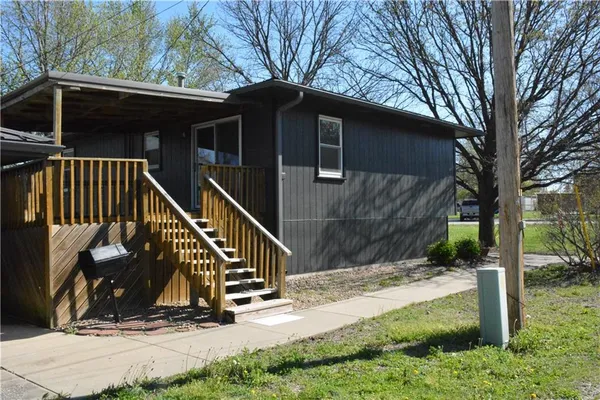 $244,000 | 716 Shea Street, Burlington, KS 66839