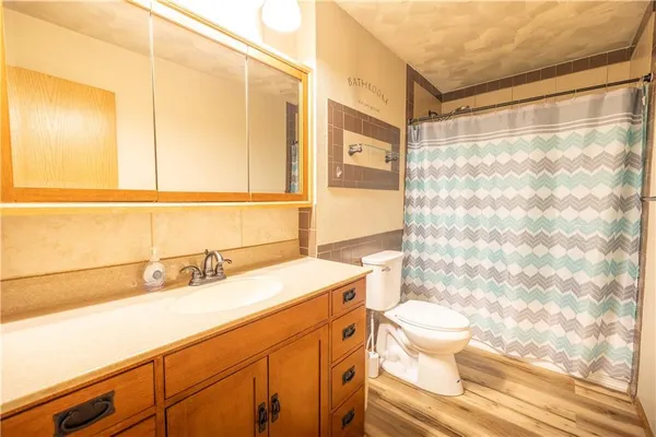 $244,000 | 716 Shea Street, Burlington, KS 66839