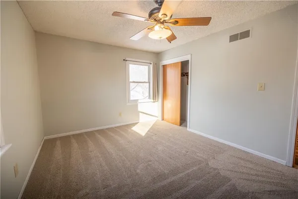 $244,000 | 716 Shea Street, Burlington, KS 66839